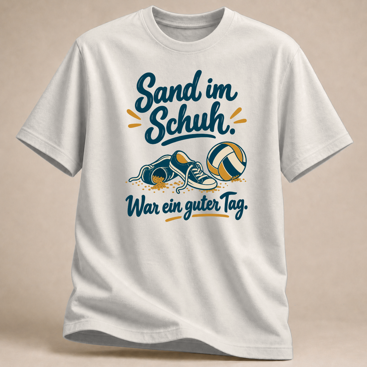 Sand im Schuh. War ein guter Tag. – Volleyball T-Shirt – Eisgrau
