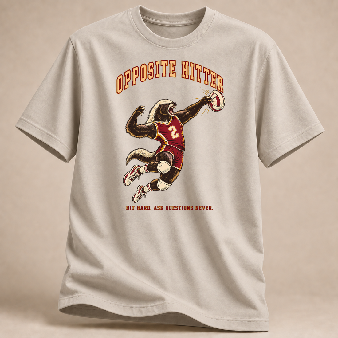 RÜCKRAUM – Honigdachs Diagonalangriff T-Shirt – Sand
