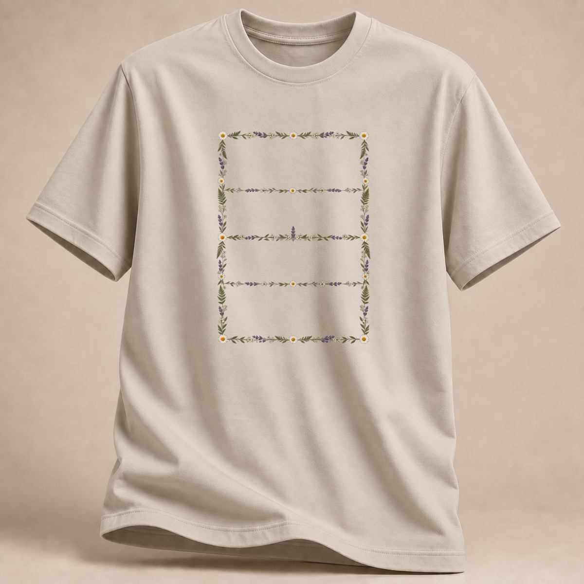 RÜCKRAUM – Volleyballfeld aus Wildblumen T-Shirt – Sand